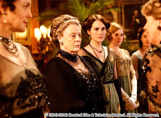 先代グランサム伯爵夫人ヴァイオレットを演じたマギー・スミス。ドラマでは一番人気！