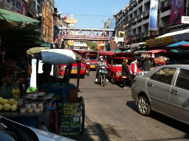 チェンマイのワロロット市場から近いモン族市場