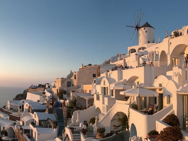 ギリシャ サントリーニ島 世界一美しい夕日 を眺めるおすすめホテル 成功する留学