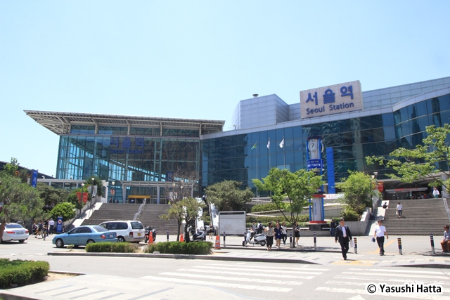 最寄りはソウル駅。仁川空港、金浦空港からも空港鉄道で直結